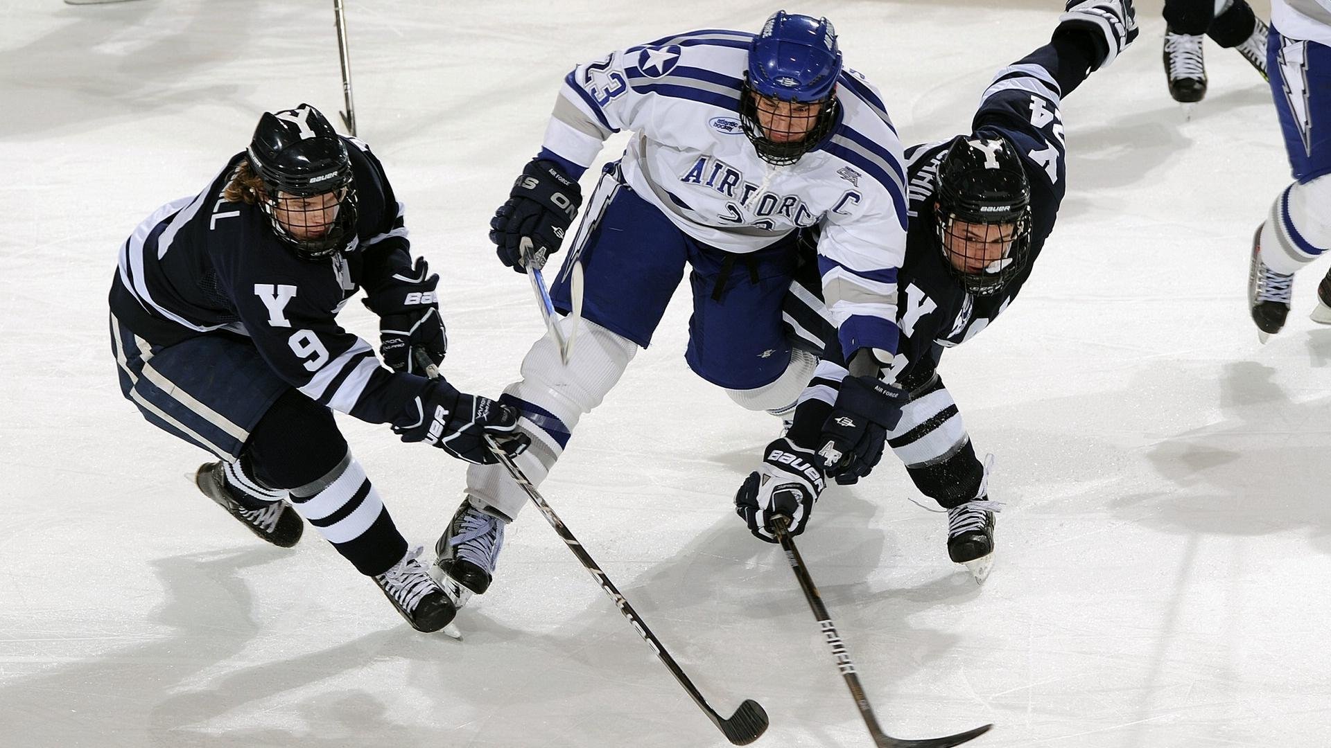 2018年季后赛:库里百发百中的远距离三分,打破多项NBA历史纪录,库里2018总决赛数据统计