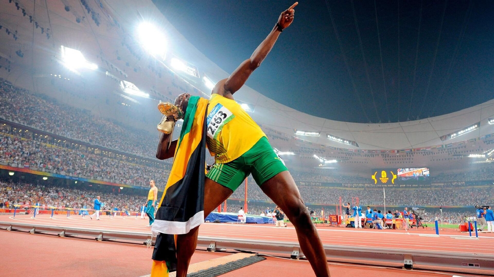 拜仁遭遇曼城：激烈对决引人期待，拜仁对阵曼城