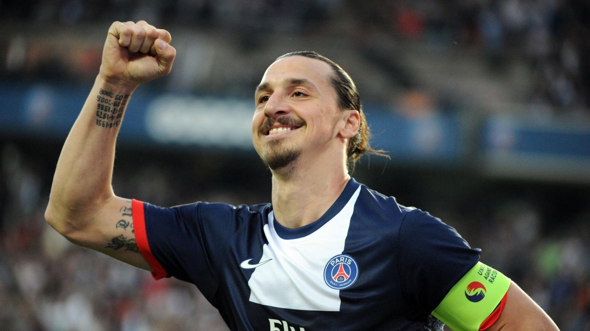 意大利女子队体能储备充足，意大利队女球迷