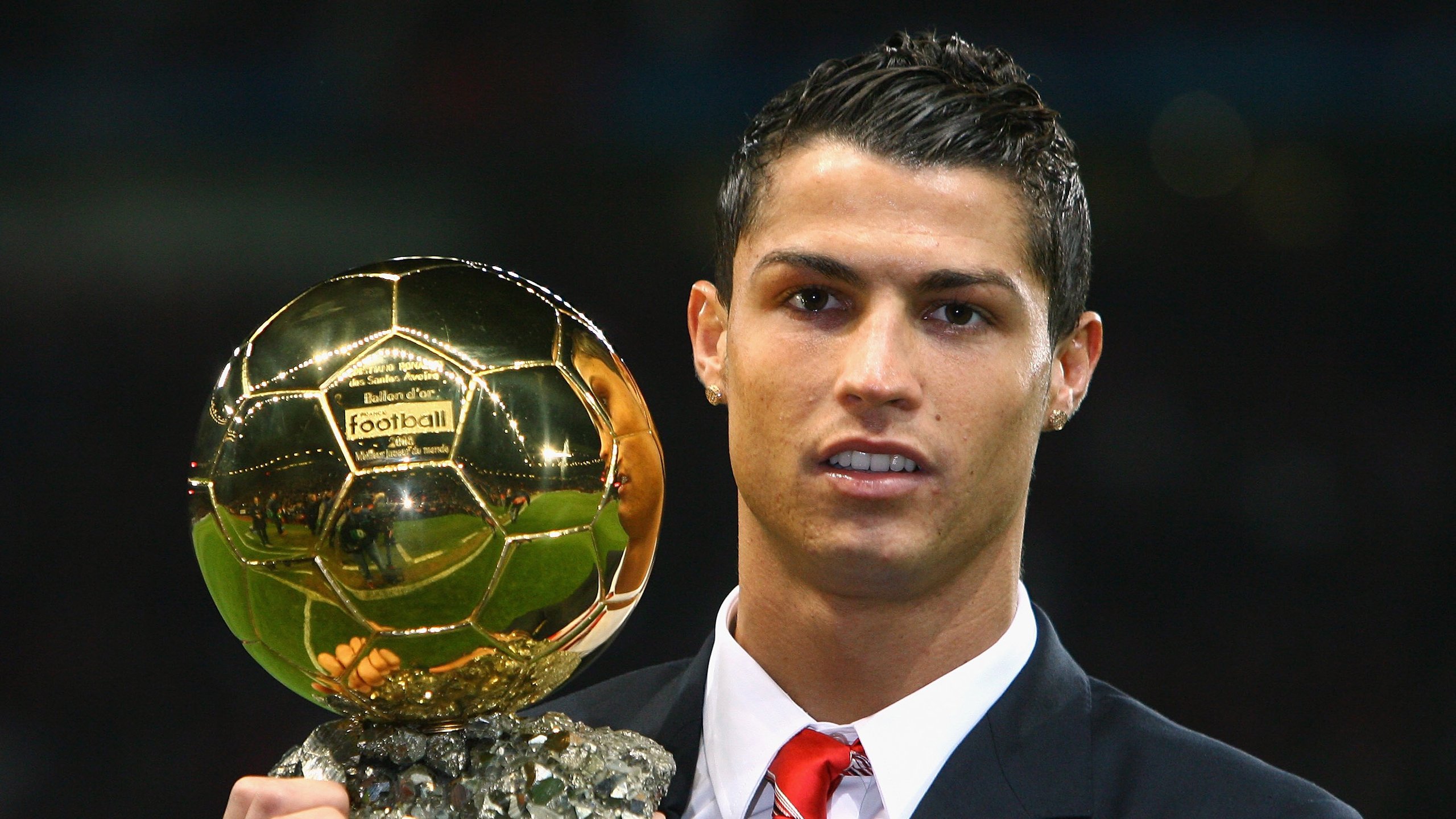 特斯·冯·迪克：凭借精准传球，助力南非队有效进攻，安迪冯斯特拉克